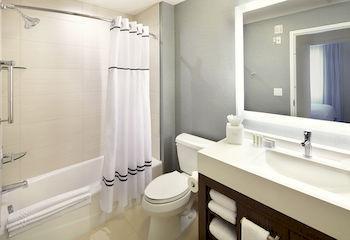 Hotel By Marriott Duke Medical Center Area 3*